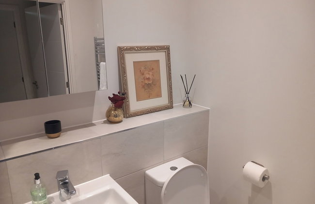 Tranquil Loughton Apartment Retreat - Foto 17