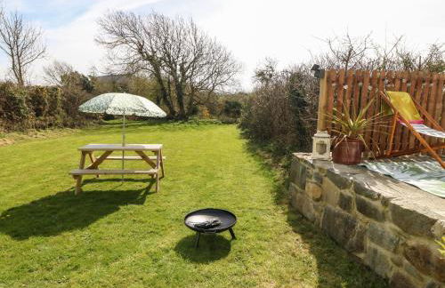 Cwrt y Ceffyl - Photo 21