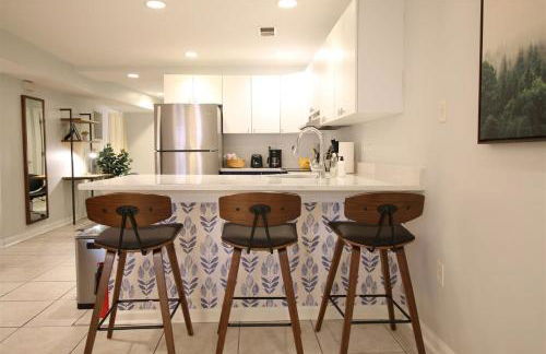 Lincoln Park Place Capitol Hill with Parking - Photo 6