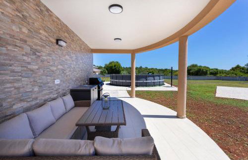 Luxurious new apartment with pool - Foto 22