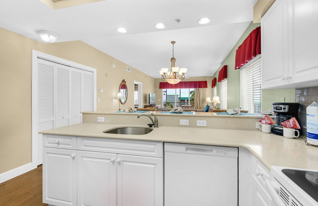 Destin Holiday Beach Resort - Photo 74