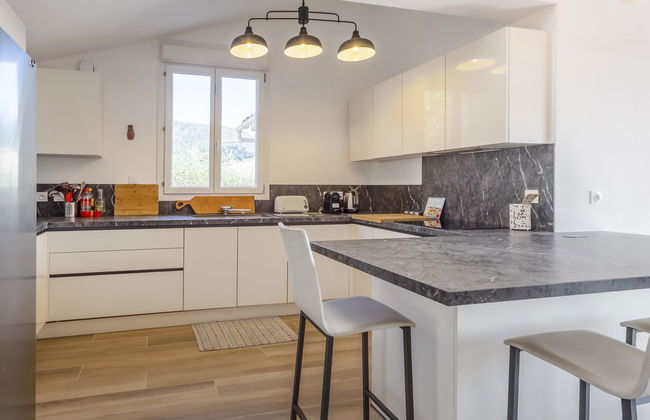 4 bedroom House in Bormes-les-Mimosas with garden and terrace - Photo 7