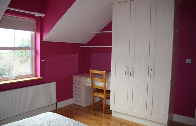 Lios Mór - 5 bed self catering house - Photo 24