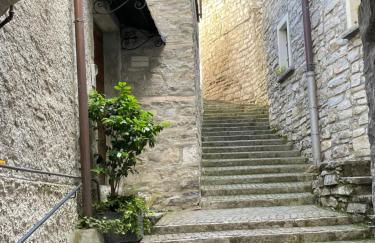 Il borghetto di Torno - Foto 25