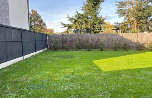 Hortansia apt rénové bien équipé avec terrasse aménagée jardin, parking privé, proche de la mer, près de Port en Bessin et Omaha Beach - Foto 23