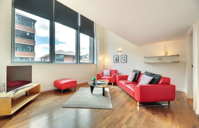 Crown Apartments By Week2Week - Photo 42