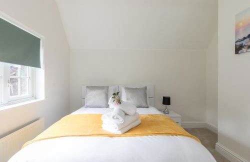 Idyllic Home in Picturesque Village of Wraysbury - Pass the Keys - Foto 20