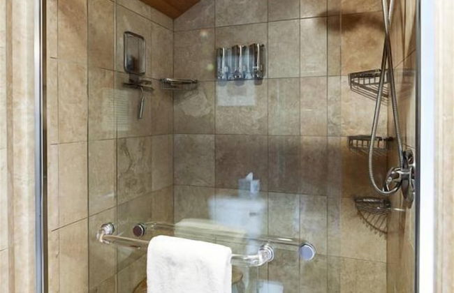 3 Bears at Topnotch Resort & Spa - Photo 25