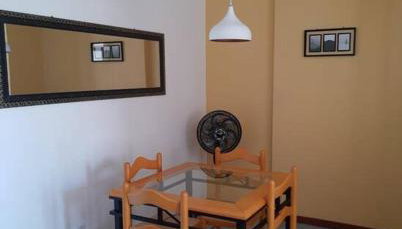 Apto confortável, acolhedor e bem localizado - Foto 2