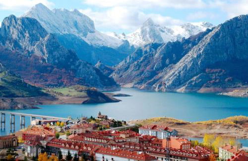 Piso en Picos de Europa - Riaño Licencia VUT-LE-818 - Foto 1