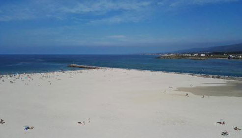 Tres dormitorios con magníficas vistas al mar - Foto 2