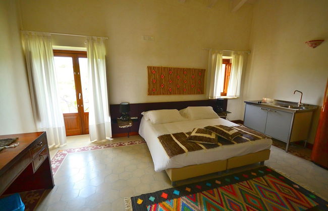 Elegant, Historical Villa with Swimming Pool in Rural Region near Etna - Foto 10