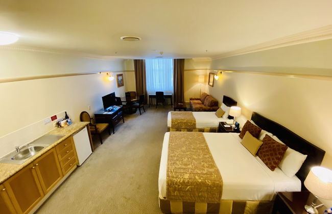 Royal Albert Hotel - Photo 28