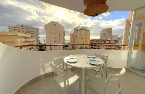 Modern & sunny beach apartment - Photo 1