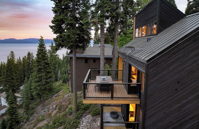 Lake View, Firepit, Game Room Remodeled Lake Tahoe Luxury Cabin by Avantstay - Foto 25