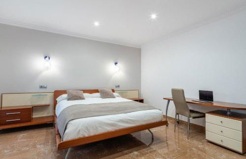 Villa Dalara Maspalomas, Private Pool and Jacuzzi - Photo 33