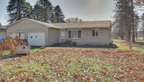 Family-Friendly Home with Fire Pit about 10 Mi to Akron! - Foto 3