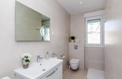 New Art Apartment - Photo 8