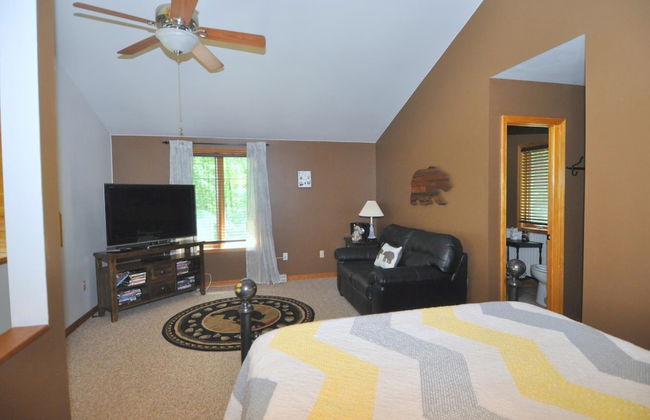 Sqyrls Nest - 3BR Retreat With a Hot Tub - Foto 4