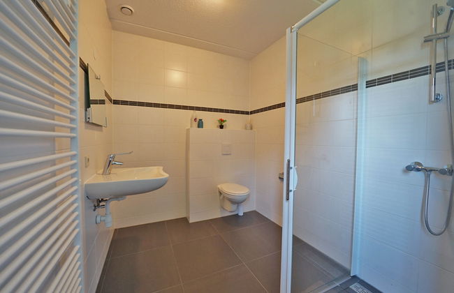 6 bedroom House in Susteren with swimming pool and terrace - Photo 12