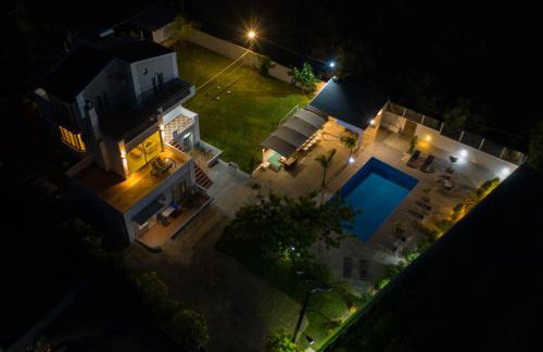 Myrto Villa heated pool - Foto 25