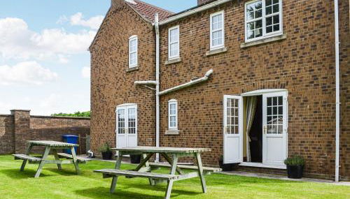 Eastfield Cottage - Photo 1