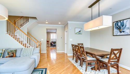 Modern 3BR Townhome | 3 Mi to Dulles and Reston TC - Foto 5
