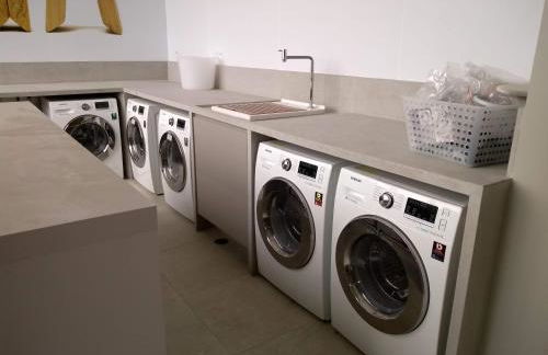 Flat Aconchego, próximo ao centro de Osasco, ar condicionado, academia, piscina, wifi e varanda - Foto 13