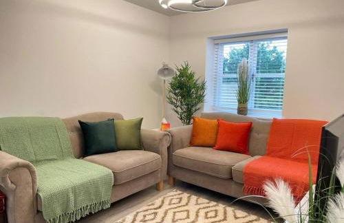 Exclusive 1 and 2 Bedroom Flats only 0,5 miles aw - Foto 40