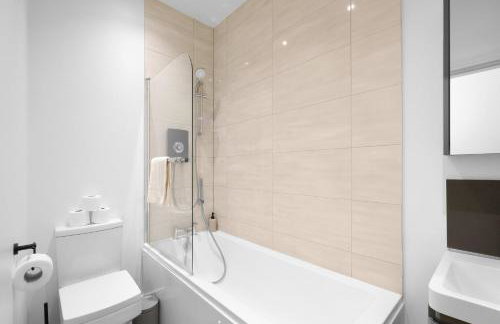 Eastons 1 Bedroom Apartment with Sofa Bed - Photo 28