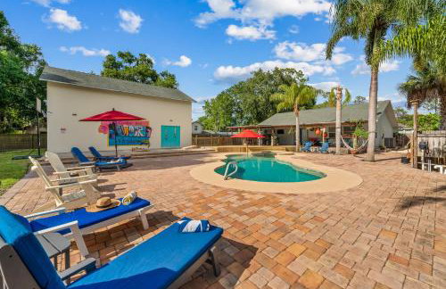 Tropical Oasis- Pickleball, Pool, Hot Tub- 15 min to beach - Photo 31