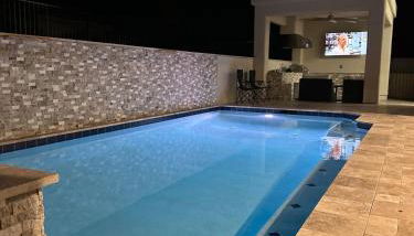 Beautiful New construction home - New Pool & Spa! - Foto 5
