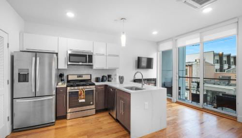 Stylish Studio - Pool, Gym & Balcony Bliss - Foto 4