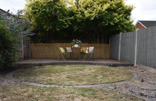 Druids Cottage a cosy 2 bedroom Cottage within a 5 minute drive from Cannock town centre - Foto 57