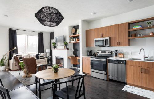 Curated, New Build Condo on TART Trail, With Bikes - Foto 17