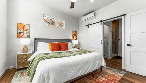 The Downtown Duplex - Pet Friendly - NEW BUILD - Foto 3