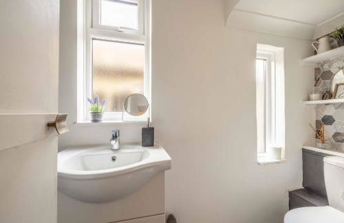 COSY HOME NEAR DORNEY, WINDSOR & Free Parking - By Tempstay - Foto 7