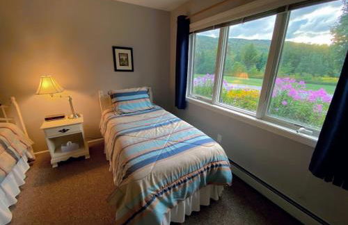 FV50 Pet friendly single level home in Bretton Woods walk to golf course and Mt Washington Hotel - Foto 21