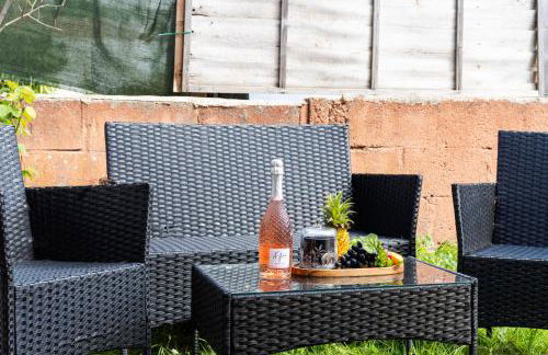 Open Mind Property - HotTUB, 4 Beds & 2 Free Parking - Foto 14