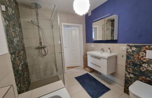 Gemütliche Premium Ferienwohnung mit Terrasse nähe S-Bahn - Foto 4