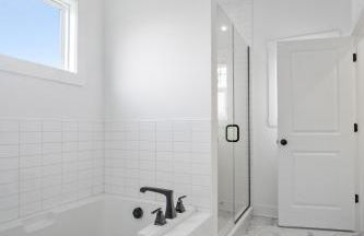 Modern & upscale home near Derby - Foto 2