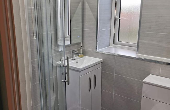 Ideal Central Edinburgh Location With On-site Private Parking - Photo 28