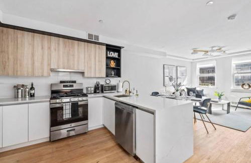 3BR Penthouse Suite with Massive Private Rooftop - Foto 26