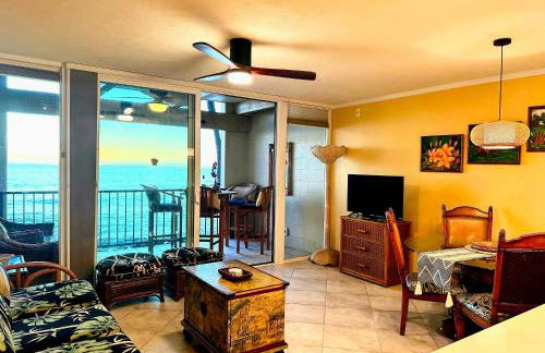 Gorgeous Blue Ocean Views, AC, Sunsets & 1-Min Walk to Beach - Foto 44