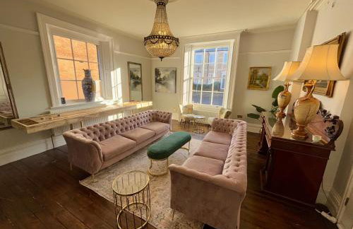 Luxury Georgian House With Sauna Sleeps 19-23 - Photo 6