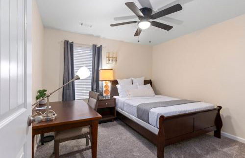 5BR Oasis with 3 Spa-Like Baths - Foto 20