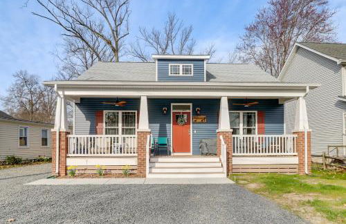 Walk to Bay Home with Fenced Yard in Colonial Beach - Foto 2