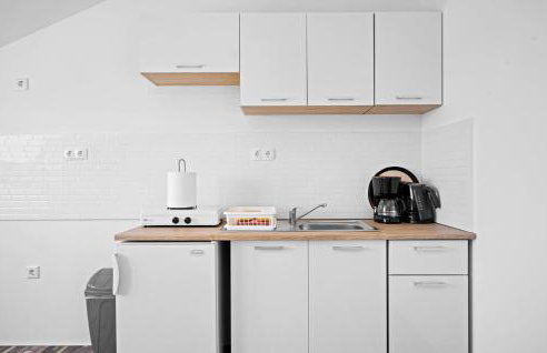 Cozy Apartment In Dragisici With Wifi - Photo 16