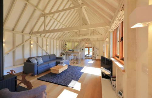 The Cowshed, Tunbridge Wells - Photo 4