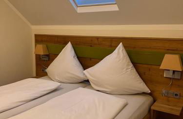 Gut Schwarz-n Hof Ferienwohnungen - Foto 65